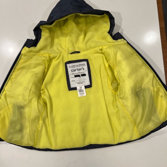 Carters toddler boy puffy hooded winter coat, size 24 months - Picture 4 of 5